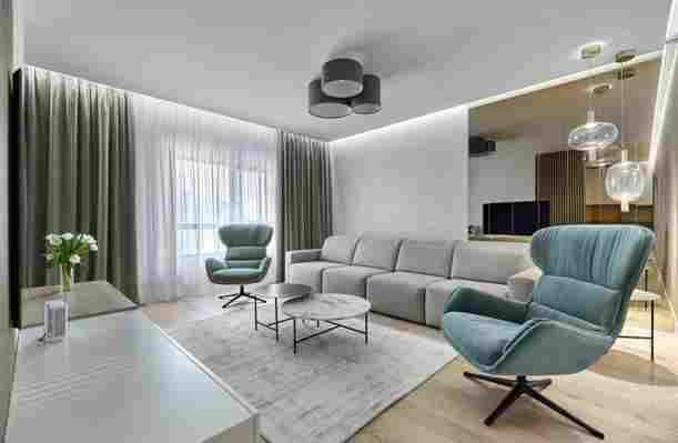 Cum arată un apartament cu patru camere amenajat exclusiv cu piese de designer și finisaje luxury