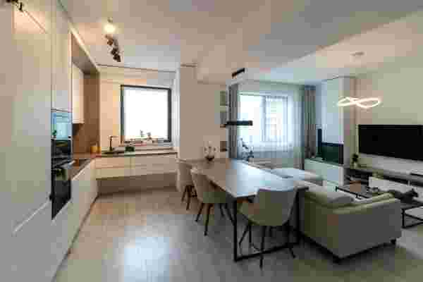 Un apartament de 126 metri pătrați din Cluj-Napoca a fost amenajat cu doar 45.000 euro